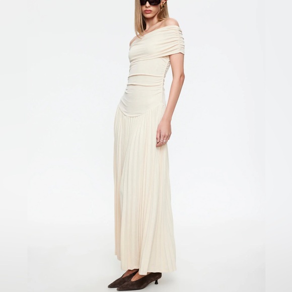 NWOT Lioness Field of Dreams Maxi Dress in Oatmeal - never worn - Picture 6 of 8